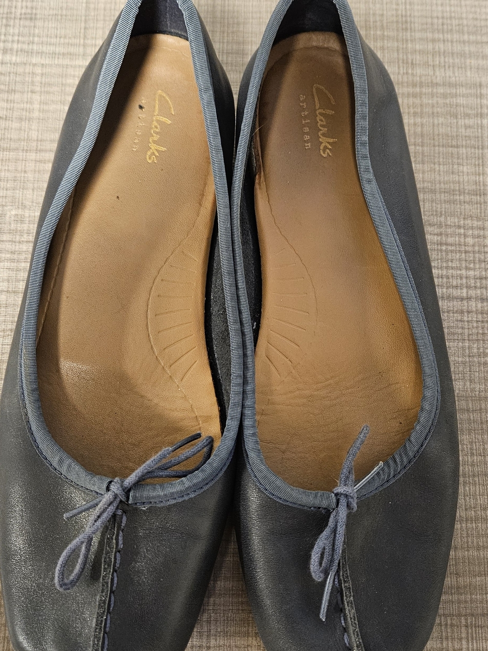 Clarks Navy Leather Ballet Flats with Tonal Bow